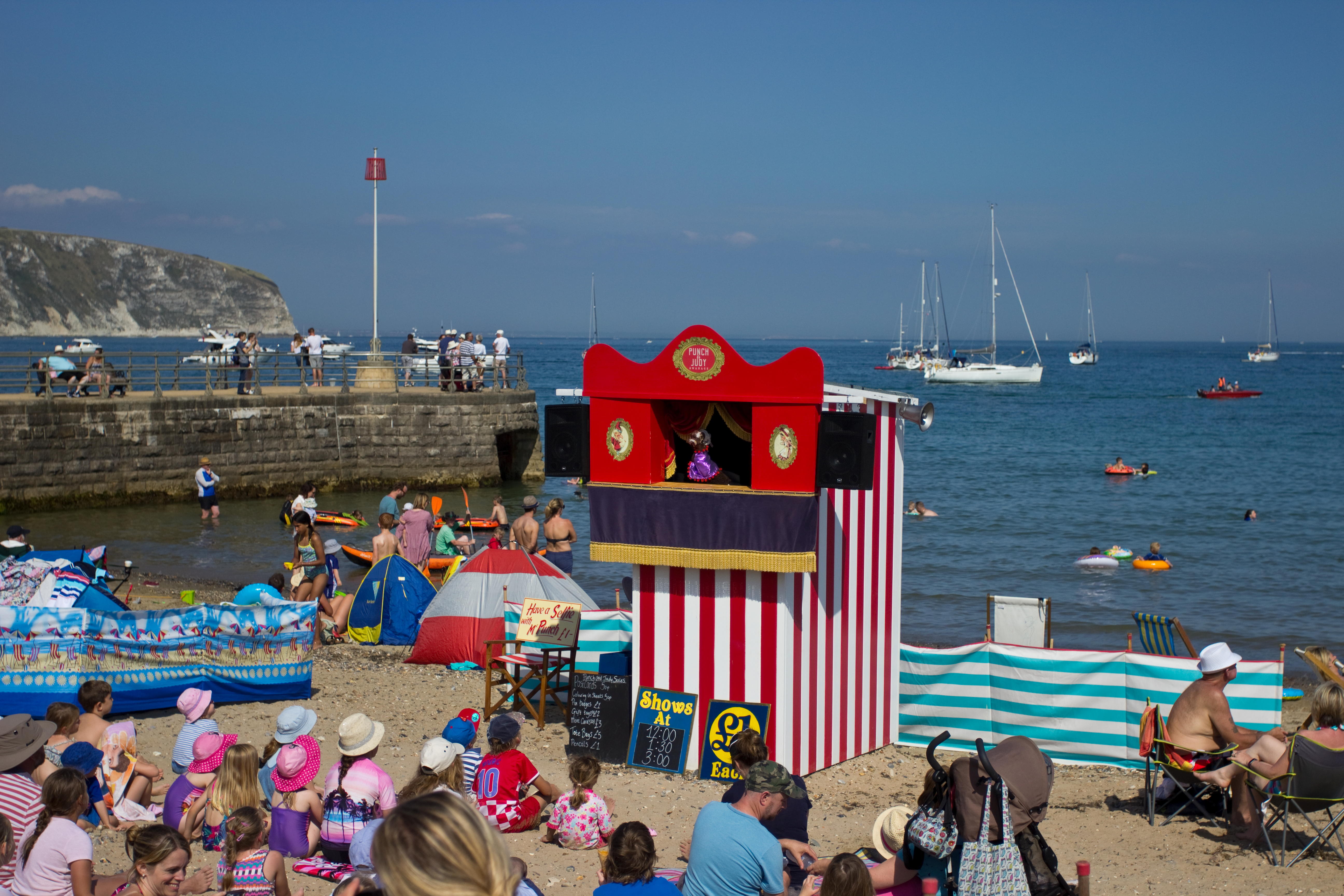 Swanage Punch and Judy show taking on apprentice to continue tradition